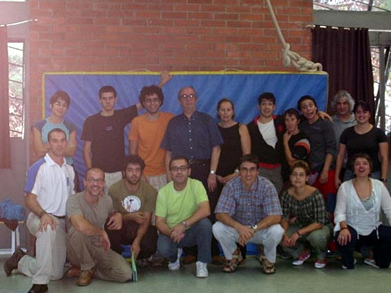 Grupo de discussão sobre Formação Circense - Jornadas de Circo da Catalunha (Escola Rogelio Rivel - Barcelona, outubro de 2004)
