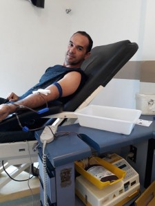 Doando sangue no Hemocentro da Unicamp em Dez. de 2017.