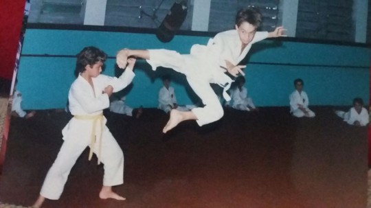 Praticando Karatê na Associação Gotatsu de Karatê-do em Americana-SP, 1992