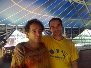 Ao lado do amigo Maneco Maracá - Escola Circo Laheto - Goiânia